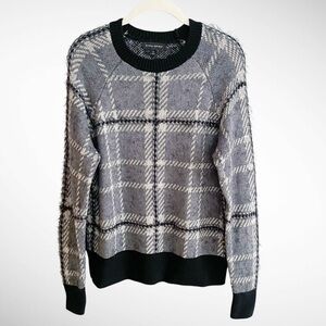 Banana Republic Eyelash Pullover Sweater Gray and Black Plaid